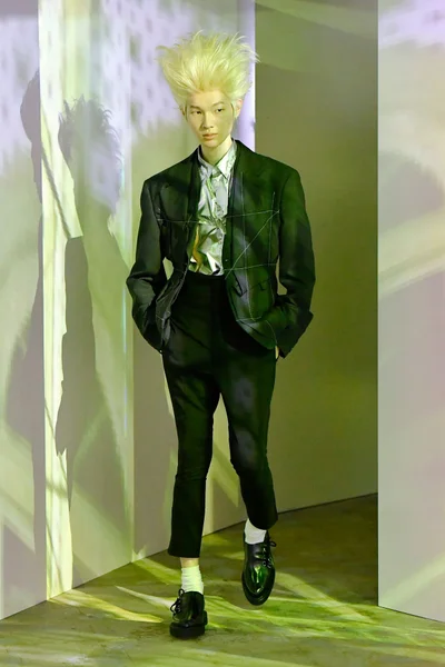 Look 7